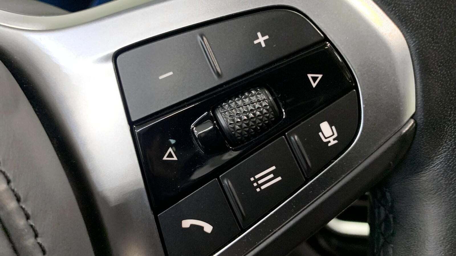 Hvid BMW i4 fra 2024