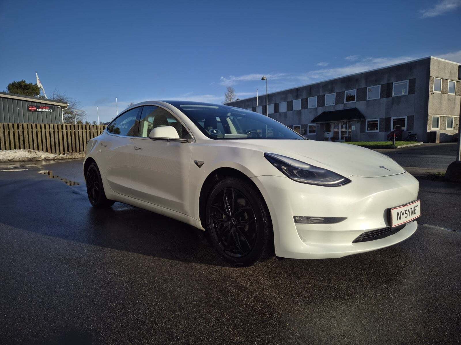 Tesla Model 3 Long Range AWD