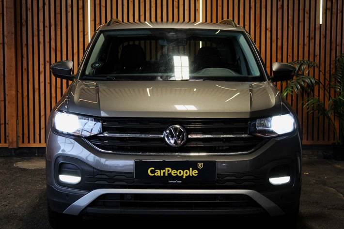 Grå VW T-Cross fra 2020