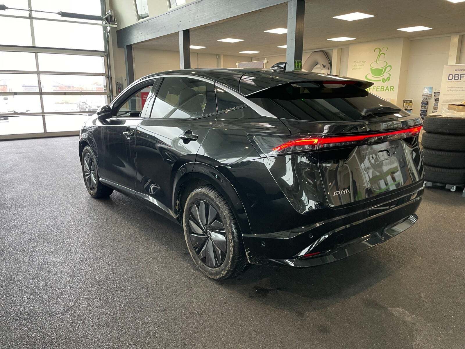 Sort Nissan Ariya fra 2024