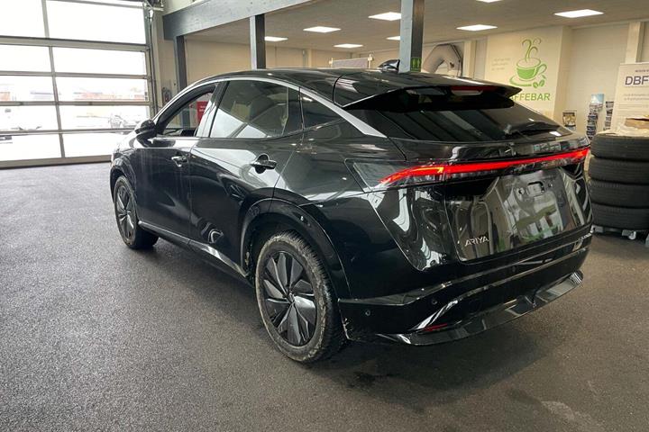 Sort Nissan Ariya fra 2024