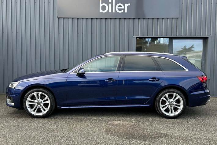 Blå Audi A4 fra 2021