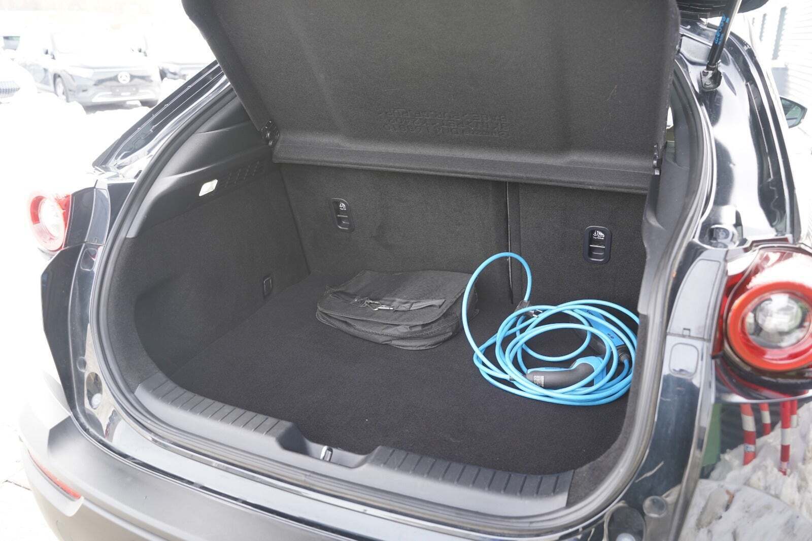 Sort Mazda MX-30 fra 2020