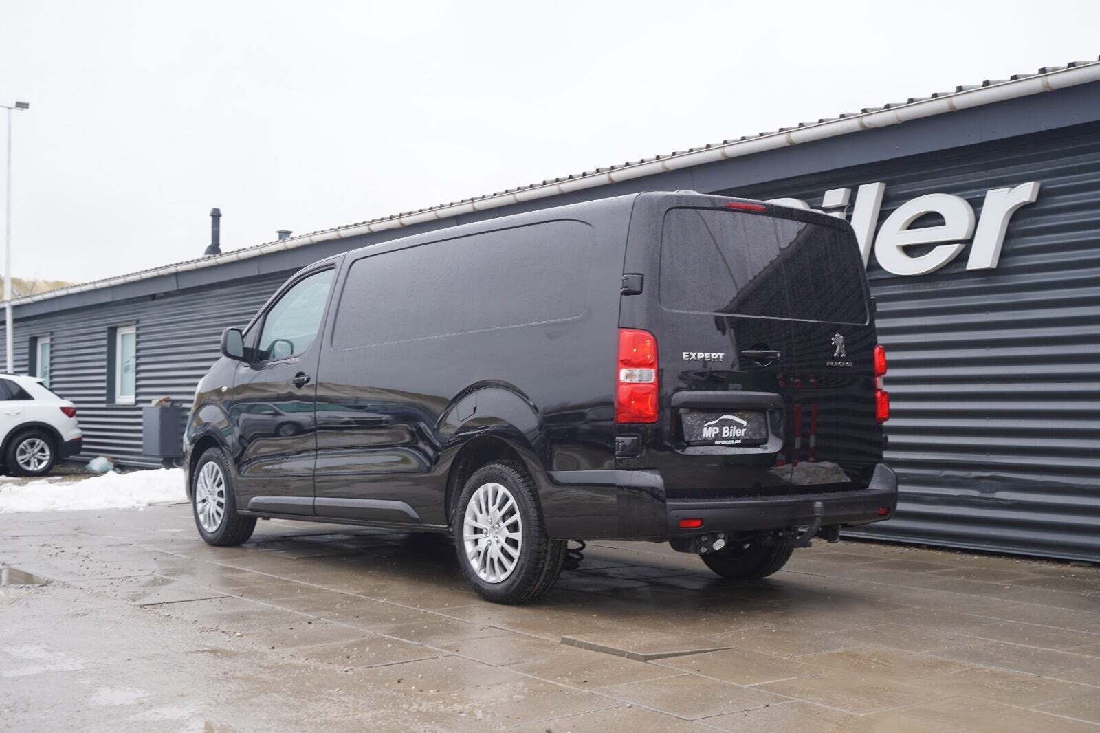 Sort Peugeot Expert fra 2024