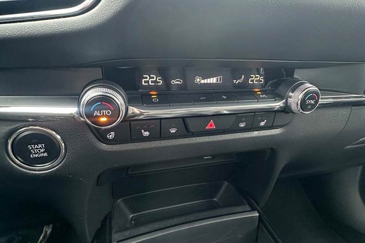 Rød Mazda CX-30 fra 2021