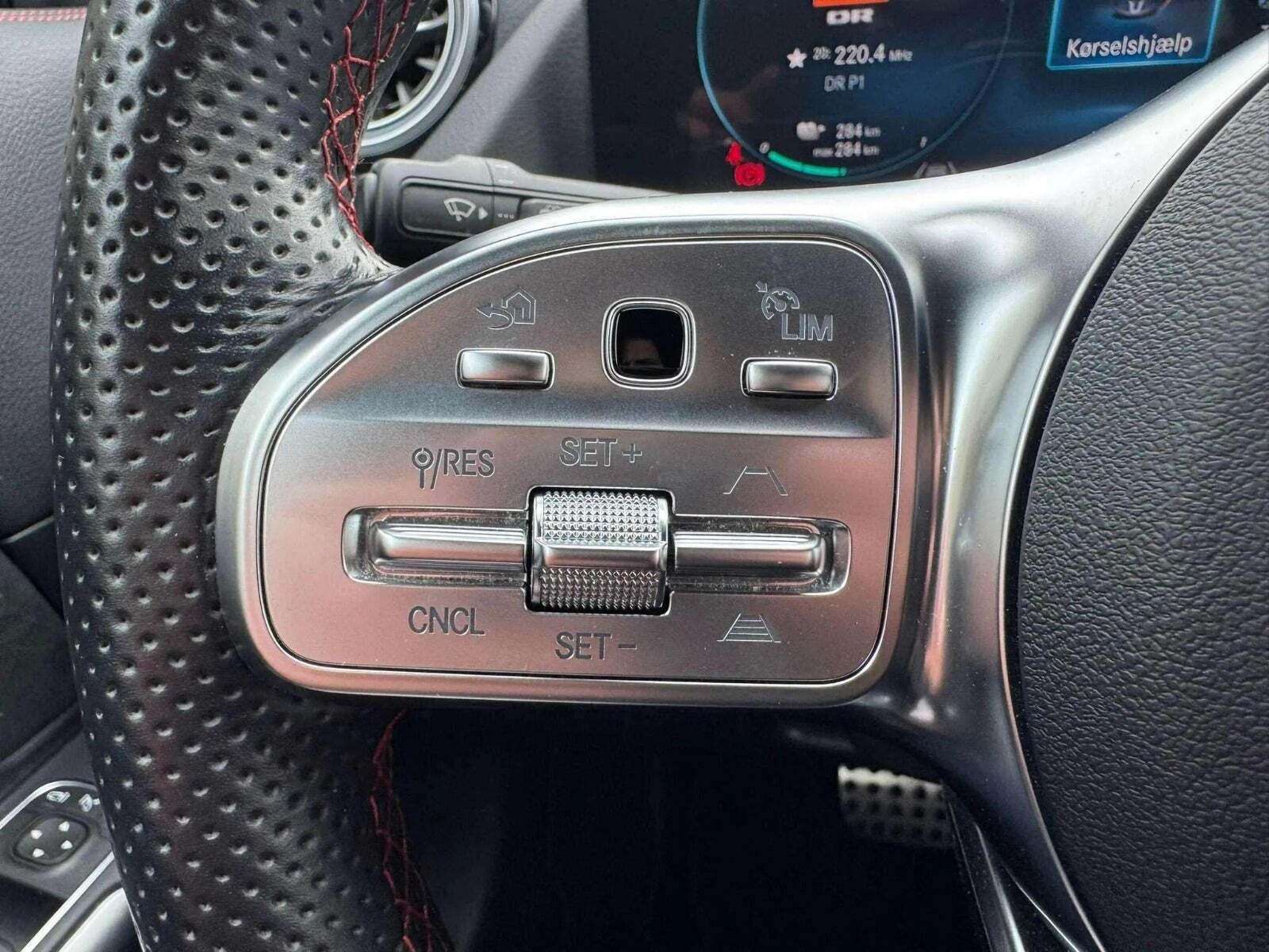 Sort Mercedes EQA250+ fra 2023