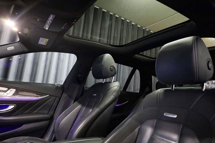 Grå Mercedes E53 fra 2018