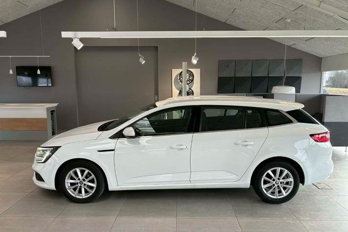 Hvid Renault Megane IV fra 2017