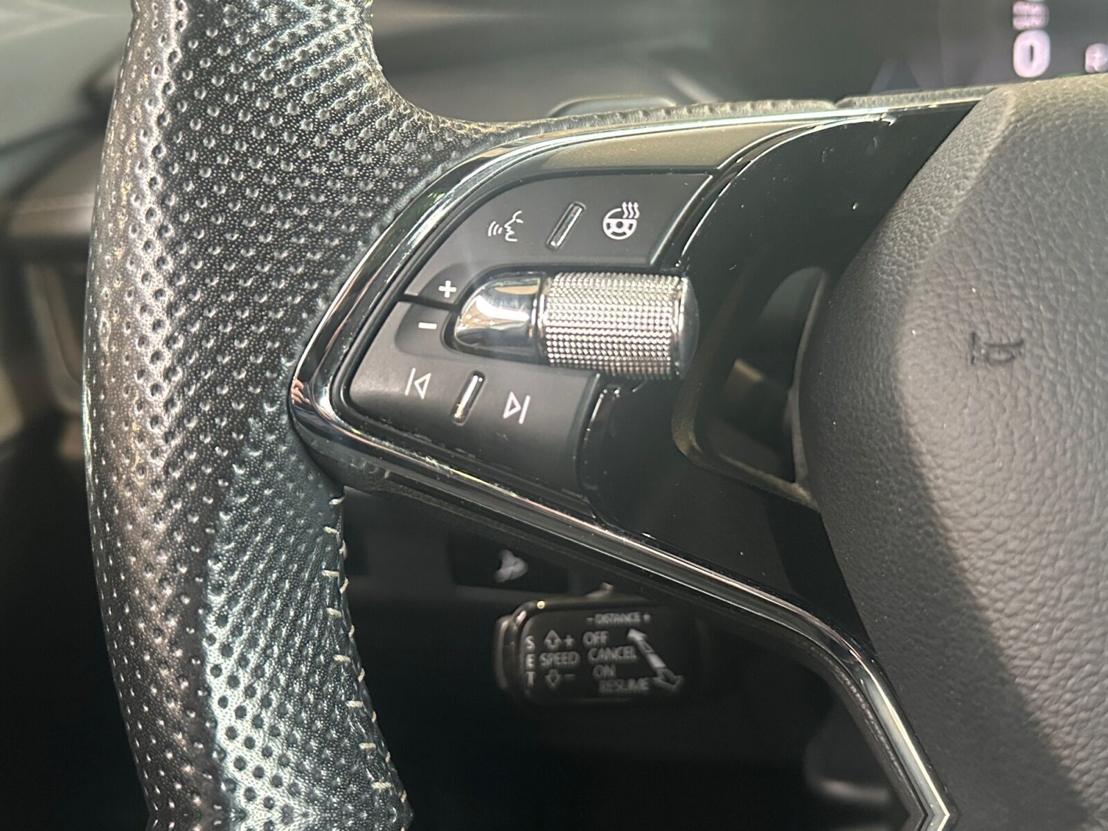 Hvid Skoda Enyaq fra 2021