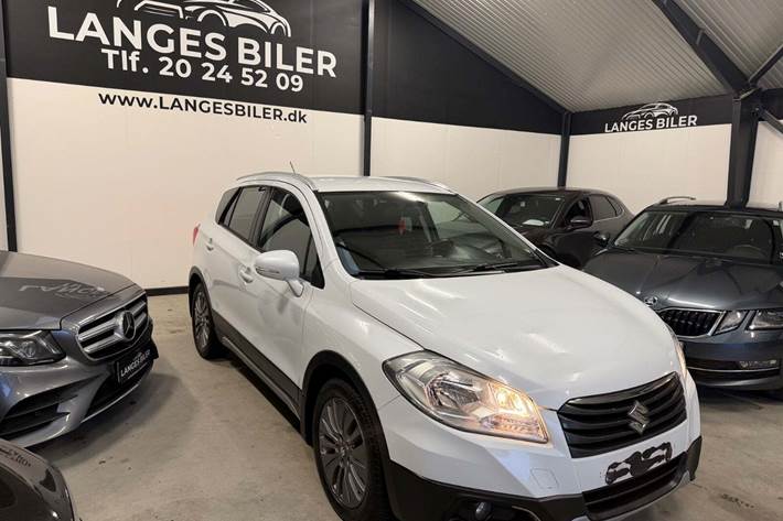 Hvid Suzuki S-Cross fra 2015