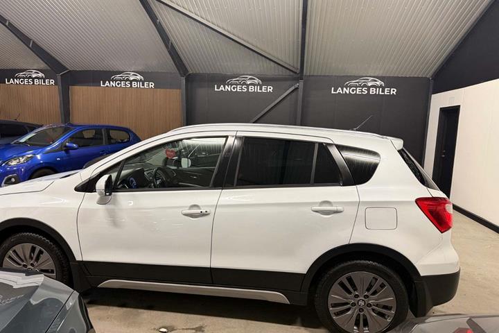 Hvid Suzuki S-Cross fra 2015