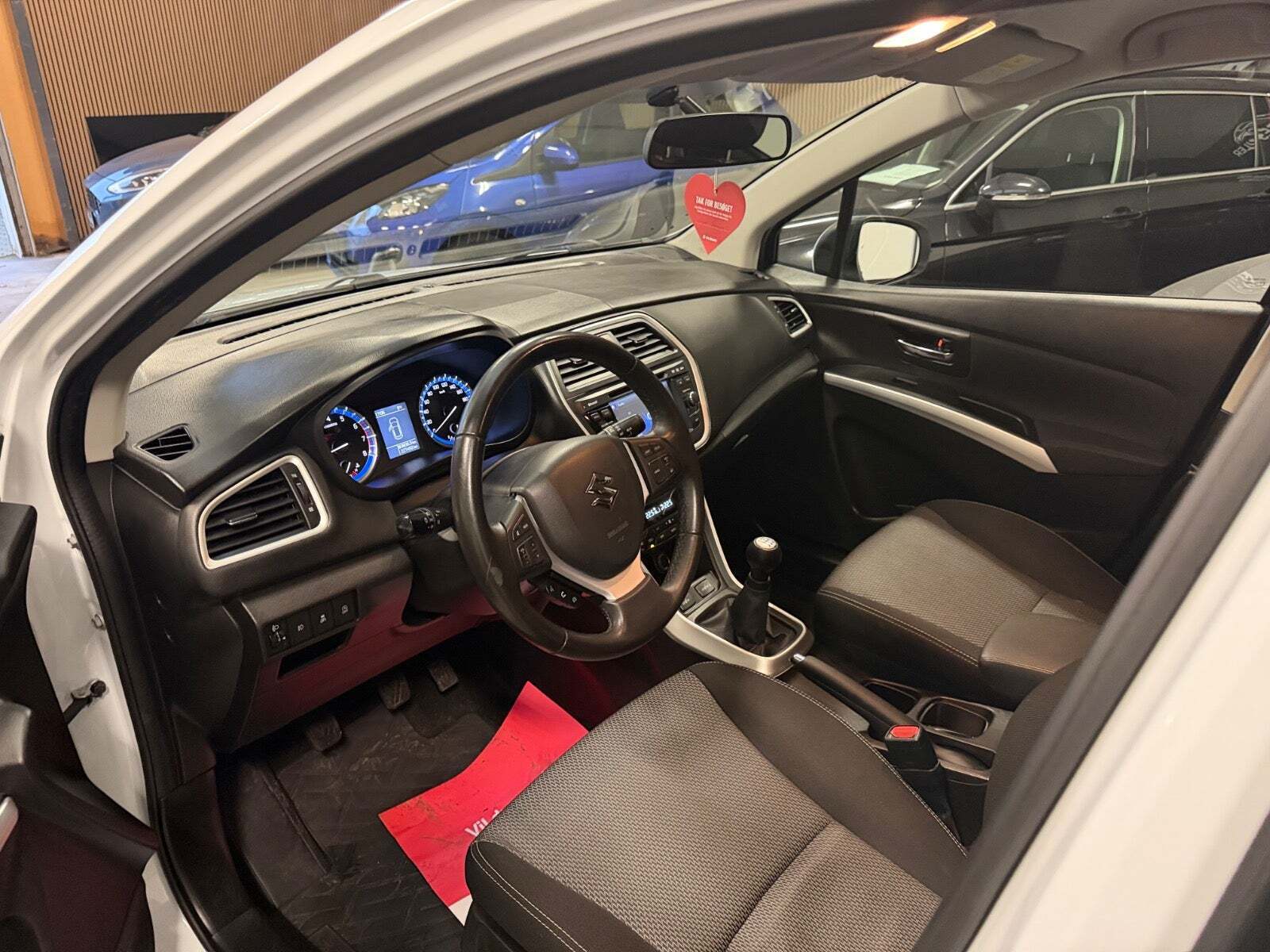 Hvid Suzuki S-Cross fra 2015