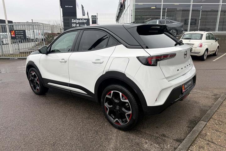 Hvid Opel Mokka fra 2021