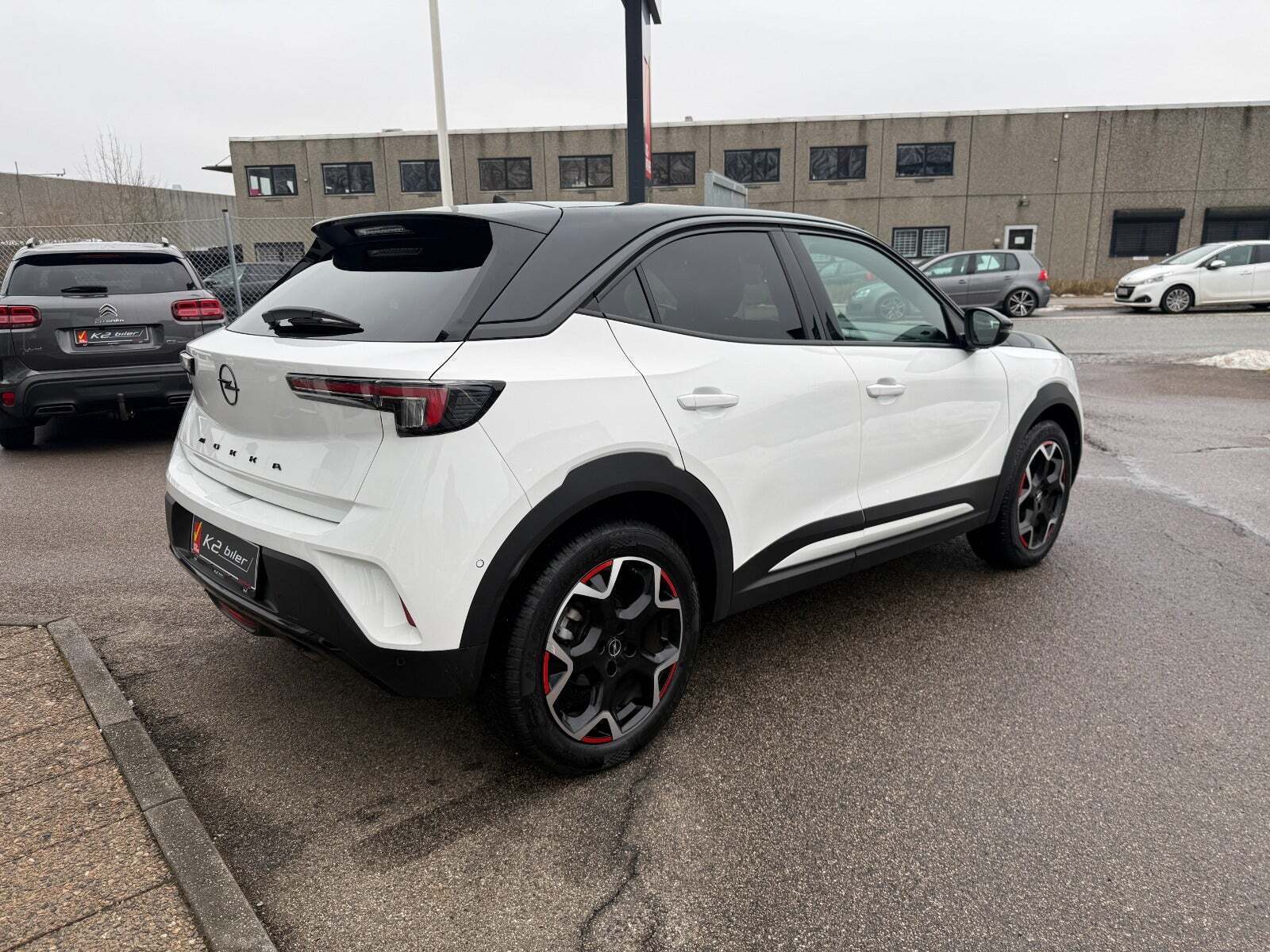 Hvid Opel Mokka fra 2021