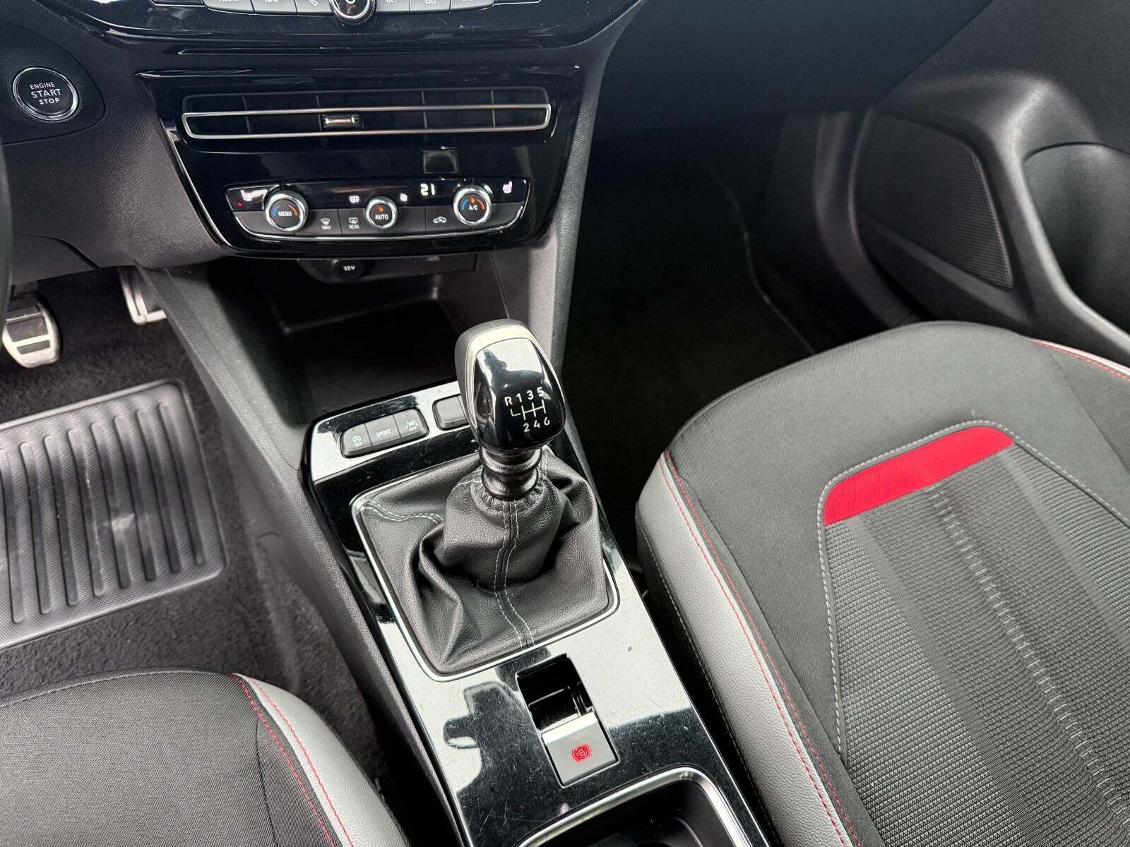 Hvid Opel Mokka fra 2021