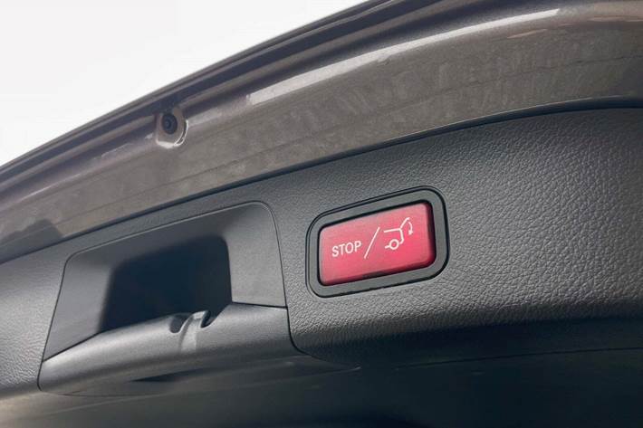 Grå Mercedes EQA250+ fra 2025