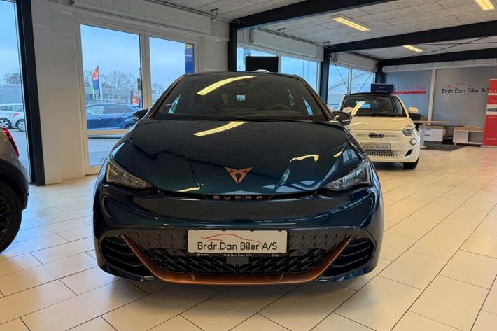 Blå Cupra Born fra 2025