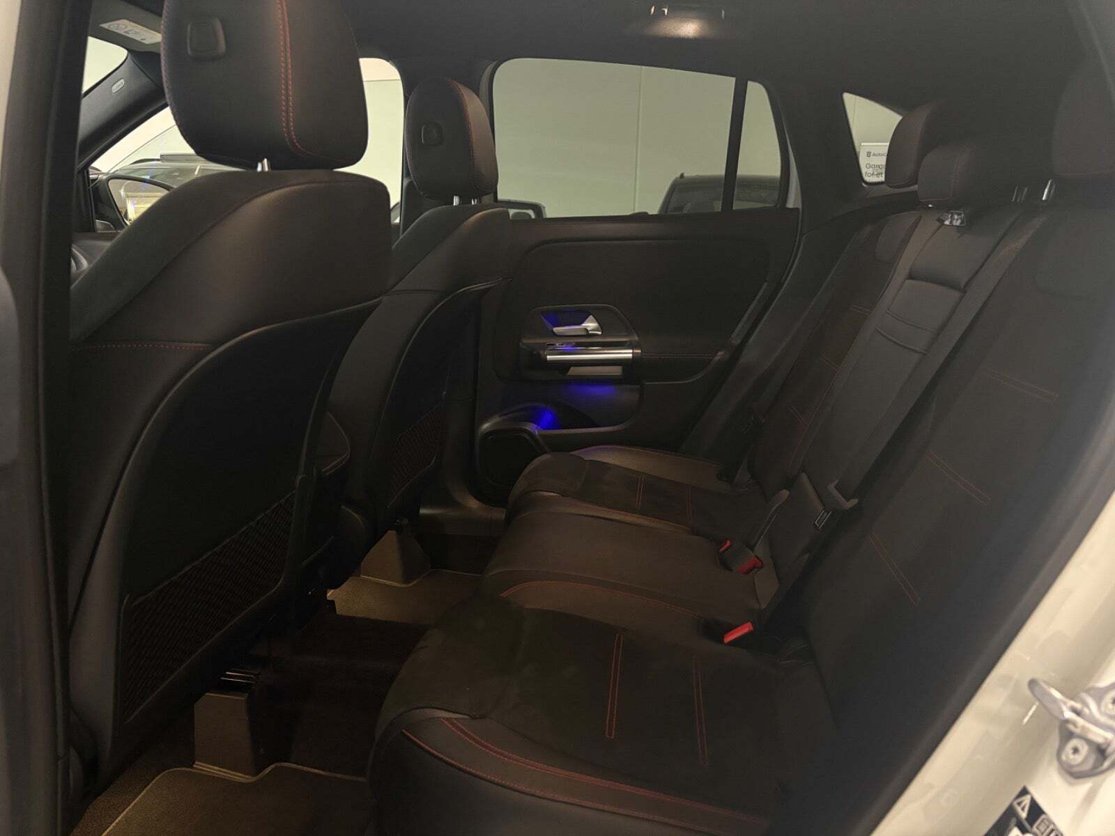 Hvid Mercedes GLA250 e fra 2021