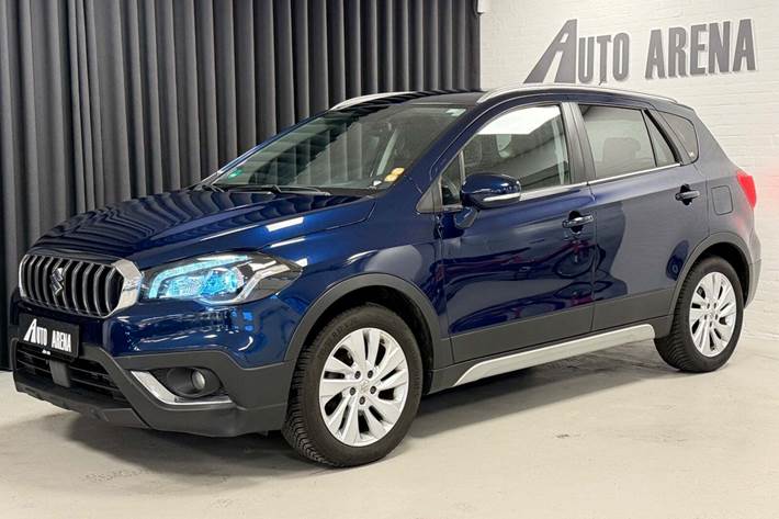 Blå Suzuki S-Cross fra 2016 set udefra