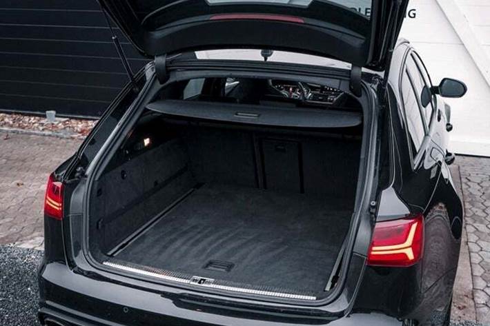 Gul Audi RS6 fra 2015