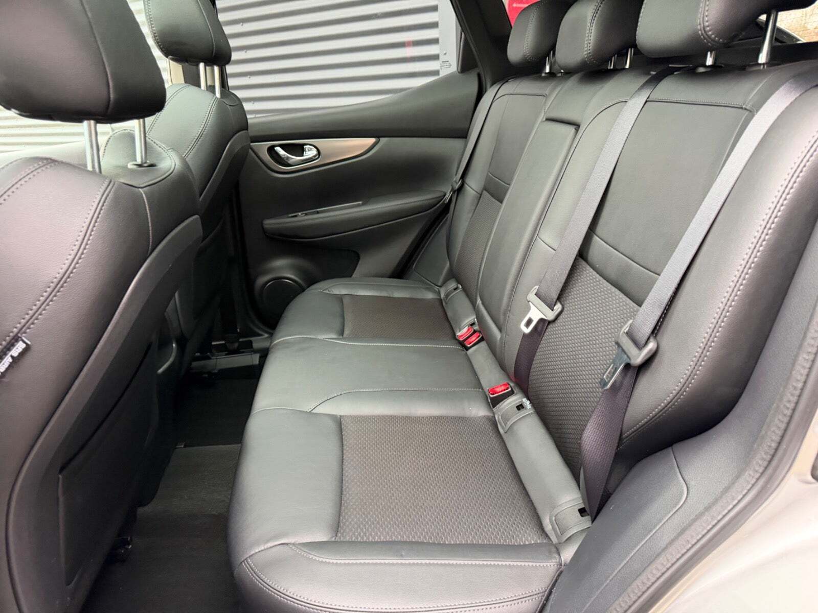 Sølv Nissan Qashqai fra 2018