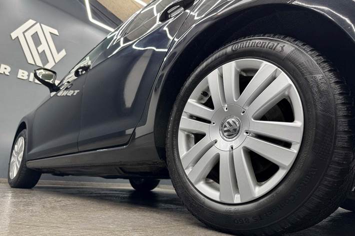 Sort VW Golf VII fra 2017