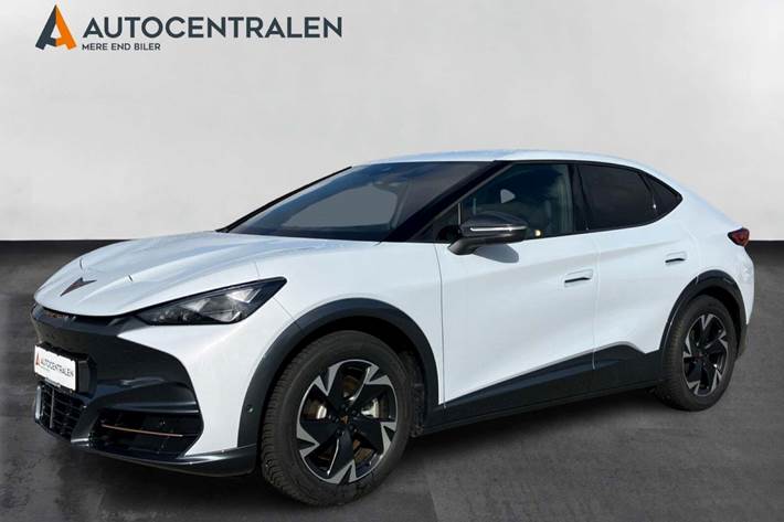 Hvid Cupra Tavascan fra 2025 set udefra