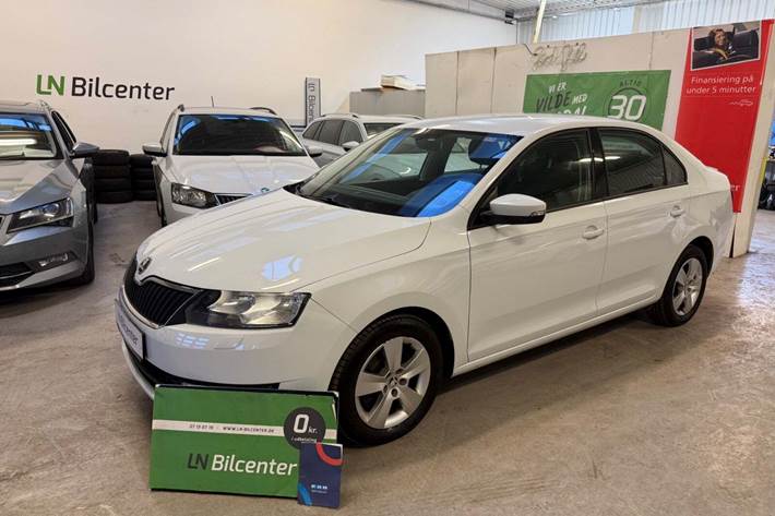 Hvid Skoda Rapid fra 2017