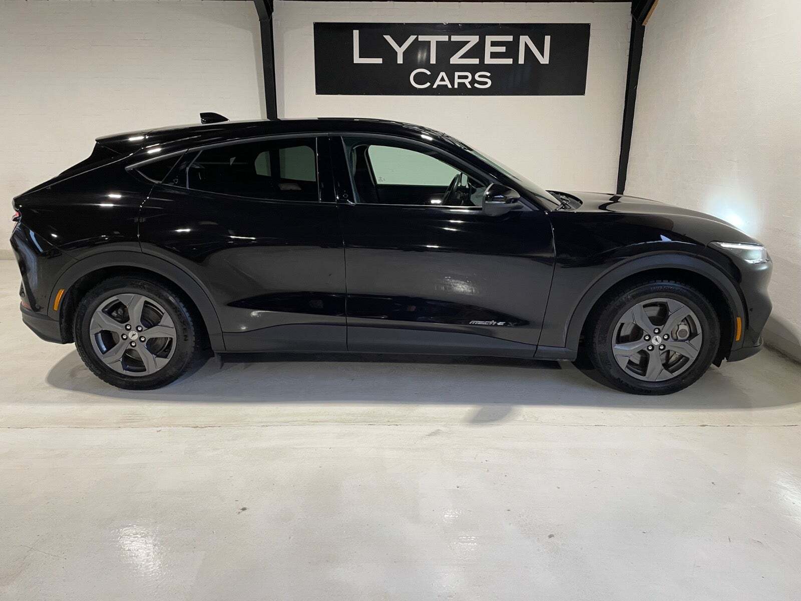 Ford Mustang Mach-E 88 Extended Range