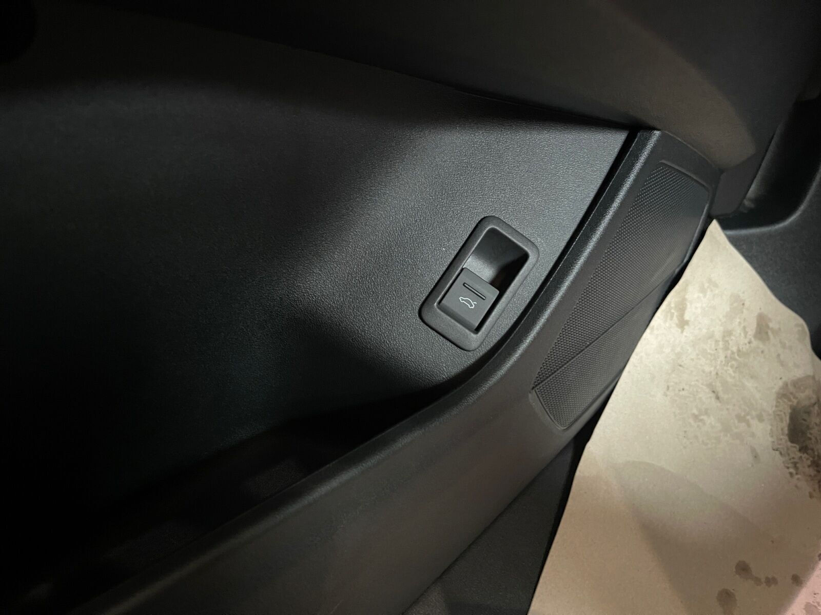 Sort Audi Q4 e-tron fra 2024