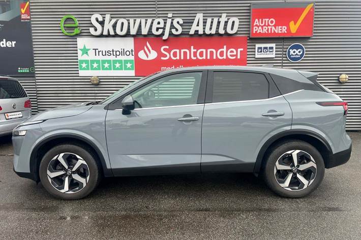 Grå Nissan Qashqai fra 2021