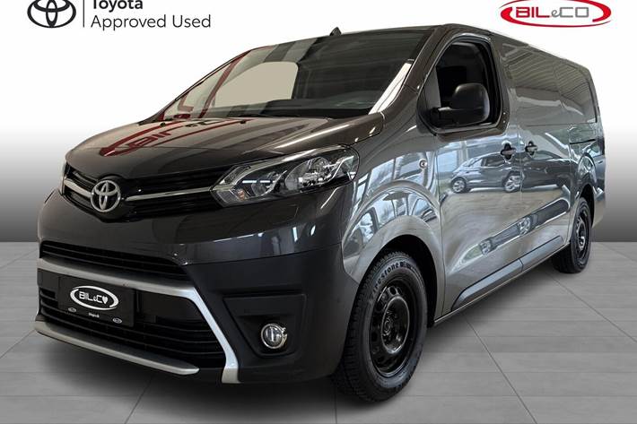Grå Toyota ProAce fra 2020 set udefra