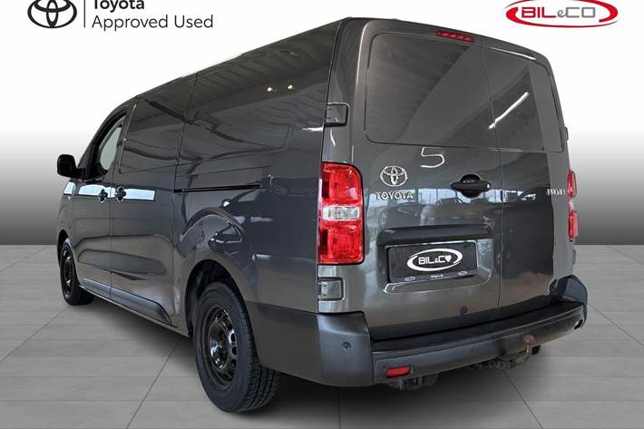Grå Toyota ProAce fra 2020