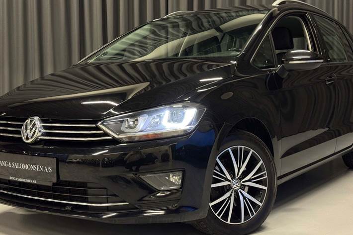 Sort VW Golf Sportsvan fra 2017