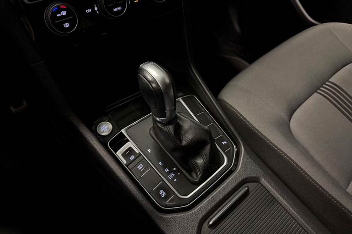 Sort VW Golf Sportsvan fra 2017