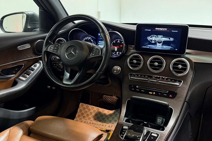 Grå Mercedes GLC250 d fra 2016