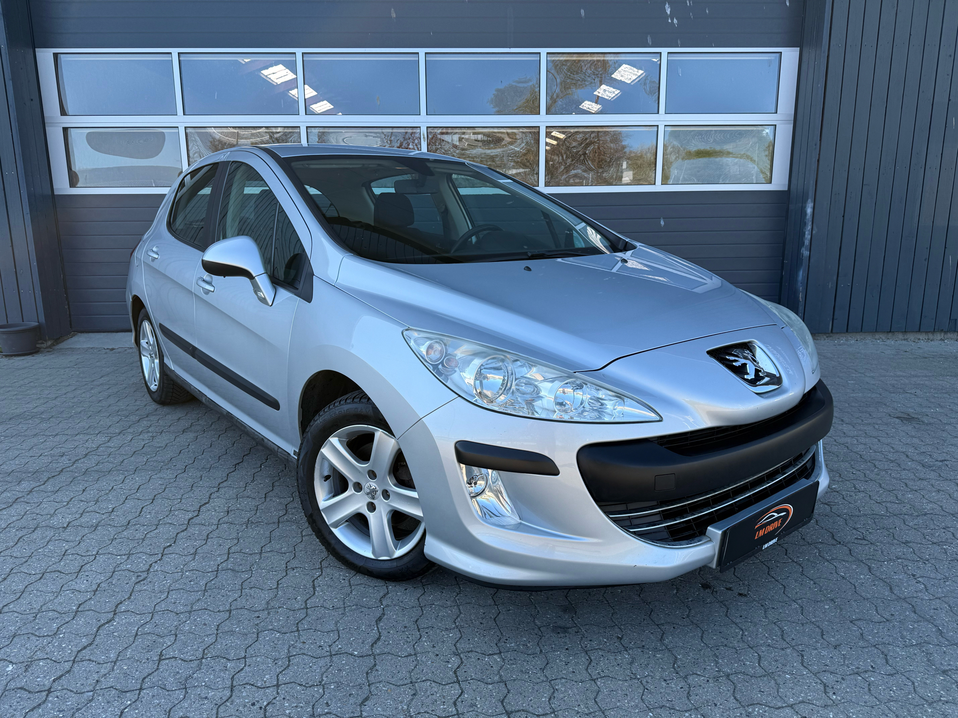Sølv Peugeot 308 fra 2008