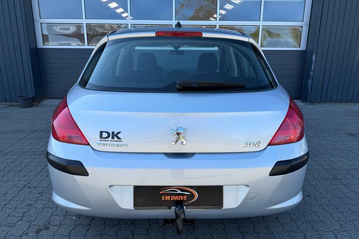 Sølv Peugeot 308 fra 2008