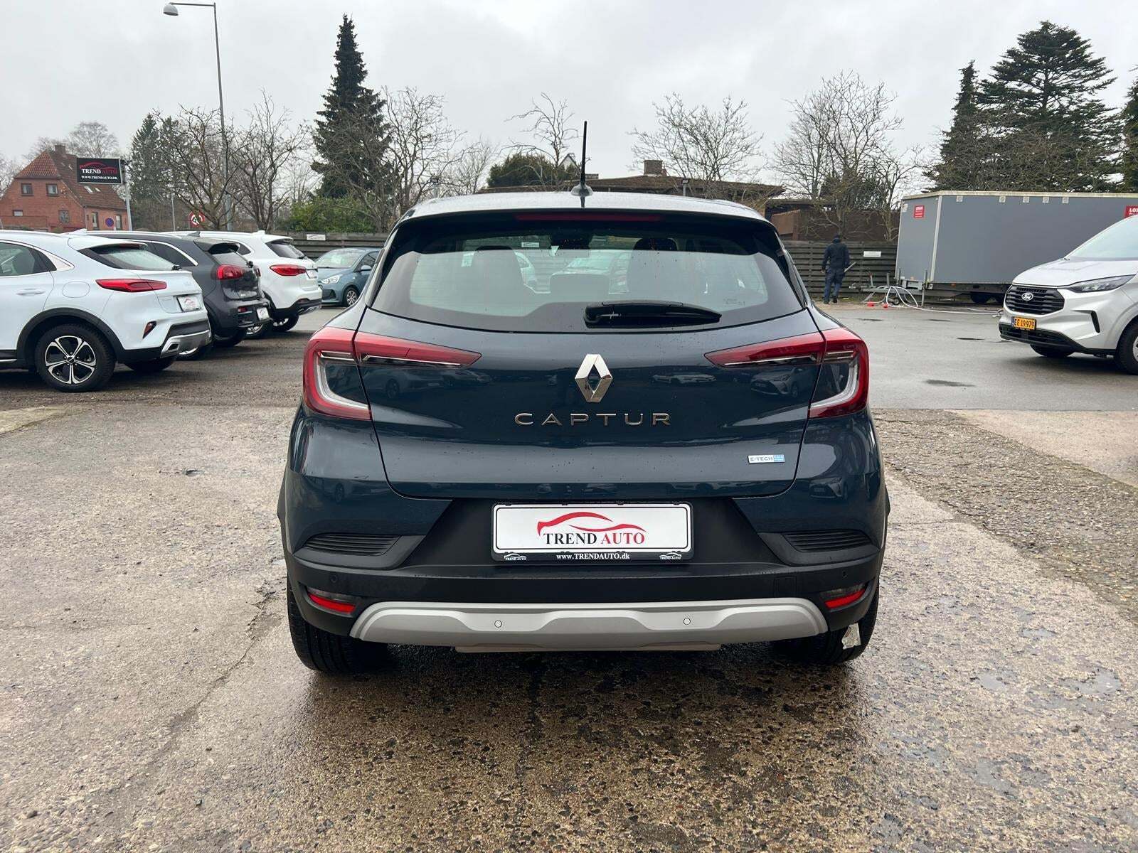 Renault Captur 1,6 E-Tech Zen