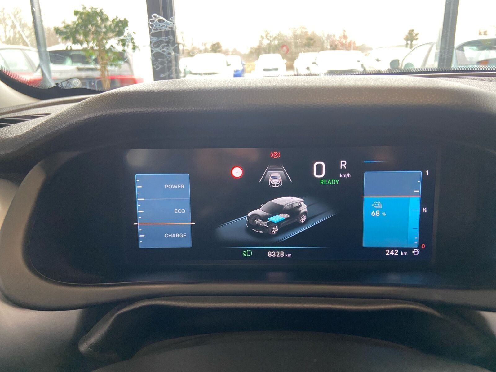 Grå Jeep Avenger fra 2025