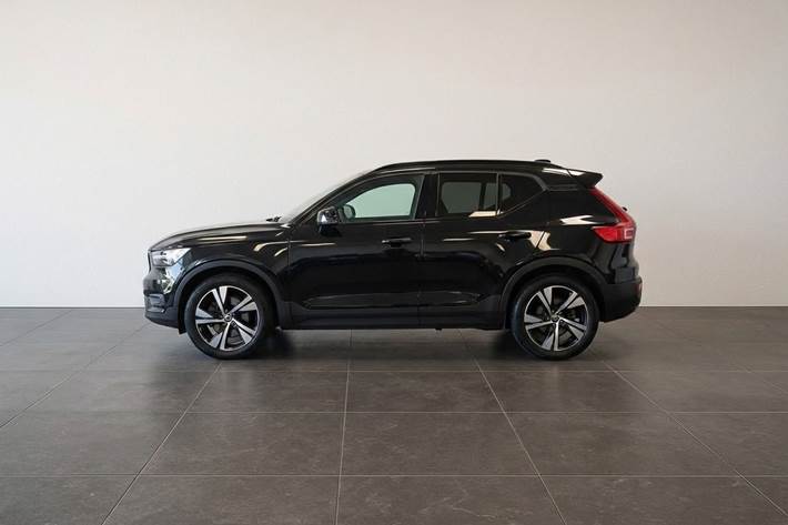 Sort Volvo XC40 fra 2020