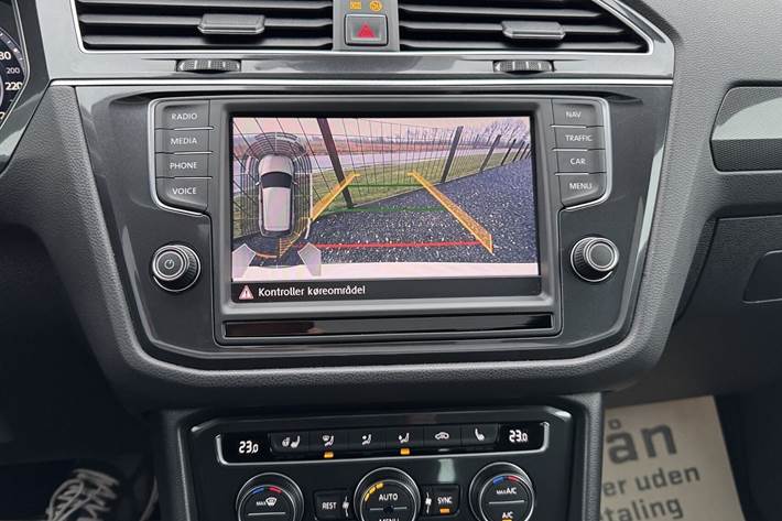 Hvid VW Tiguan fra 2017