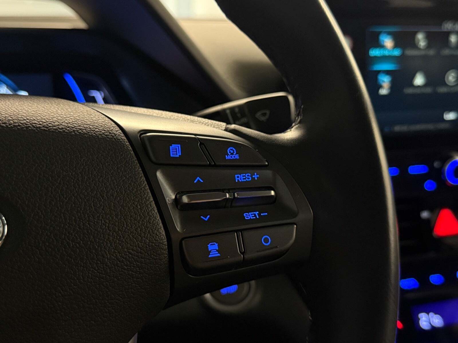 Grå Hyundai Ioniq fra 2021