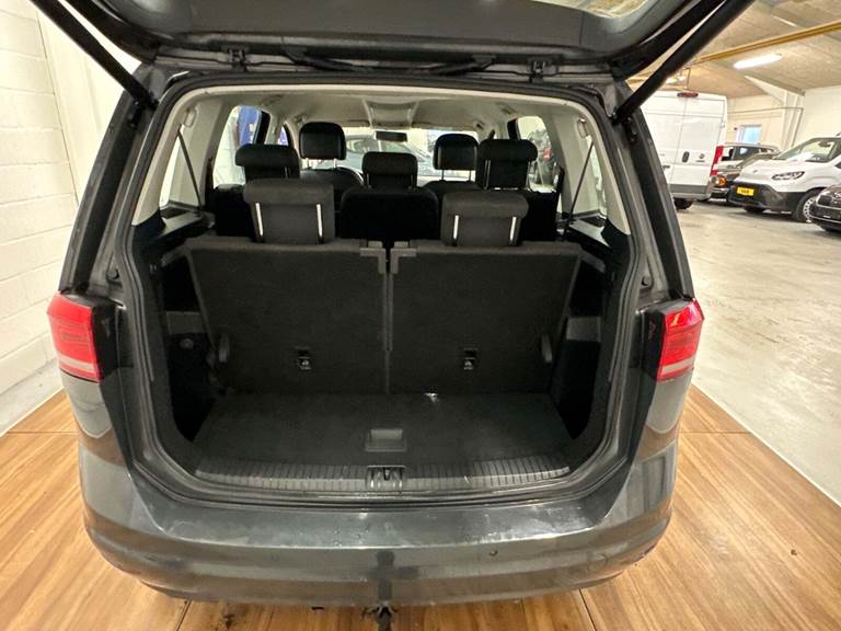 VW Touran 1,6 TDi 110 Comfortline DSG 7prs