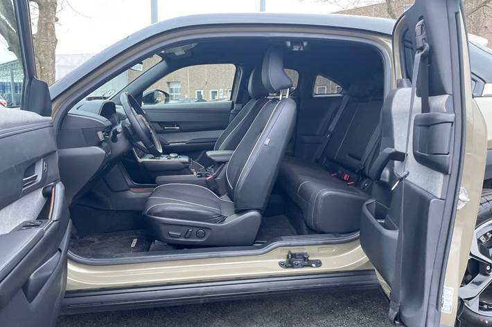 Grøn Mazda MX-30 fra 2024