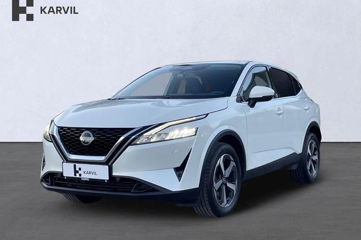 Hvid Nissan Qashqai fra 2023 set udefra