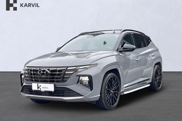 Grå Hyundai Tucson fra 2023 set udefra