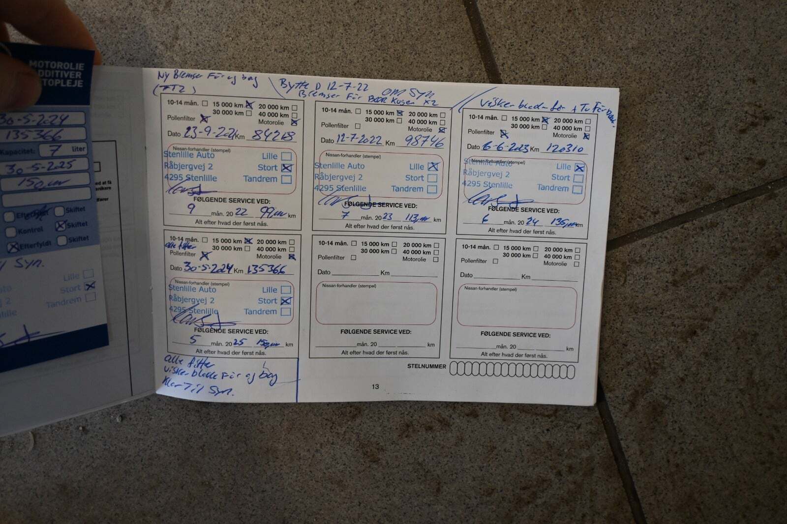 Grå Nissan NV300 fra 2018