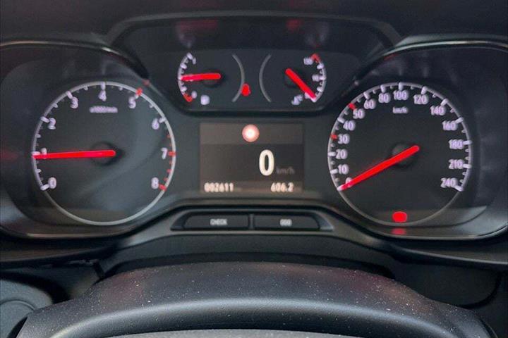 Hvid Opel Combo fra 2023