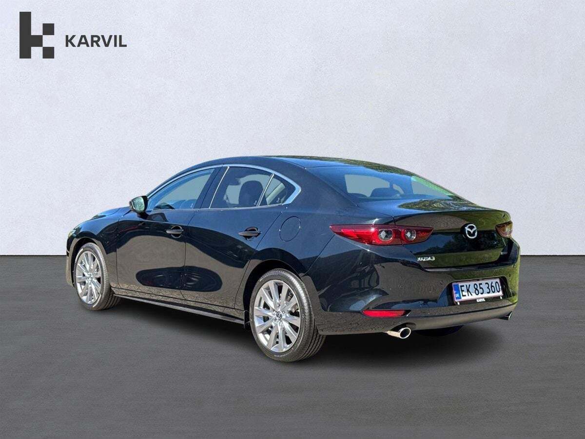 Sort Mazda 3 fra 2024